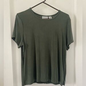 Loose green shirt